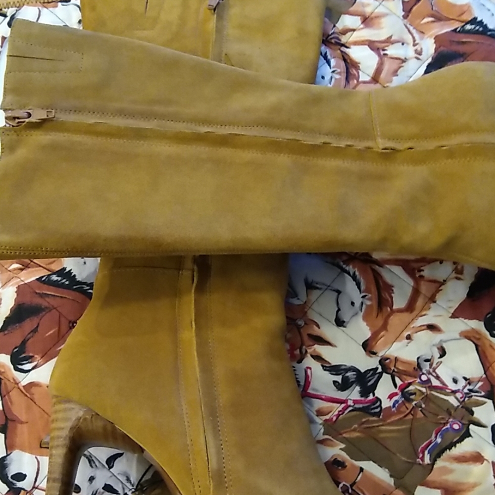New Mia Tierney Tan Boots - Picture 5 of 5